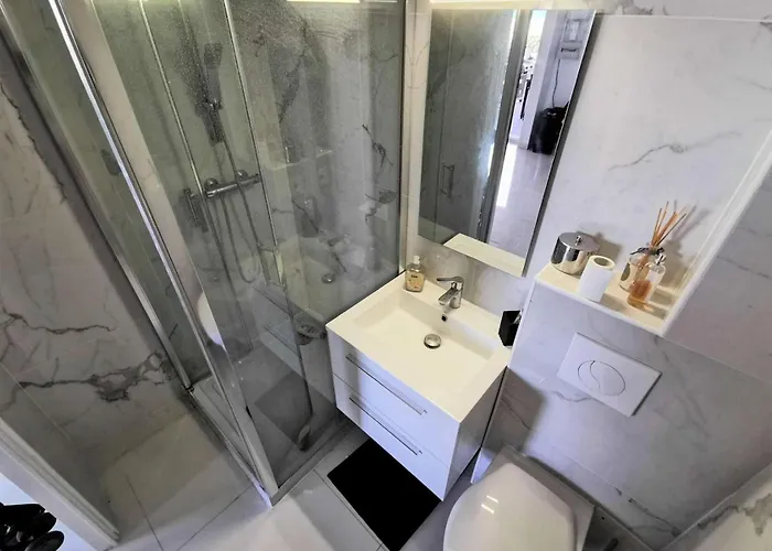 Villa Grande Bleue - T2 Mezzanine 6 Couchages Port Mae-0464 *